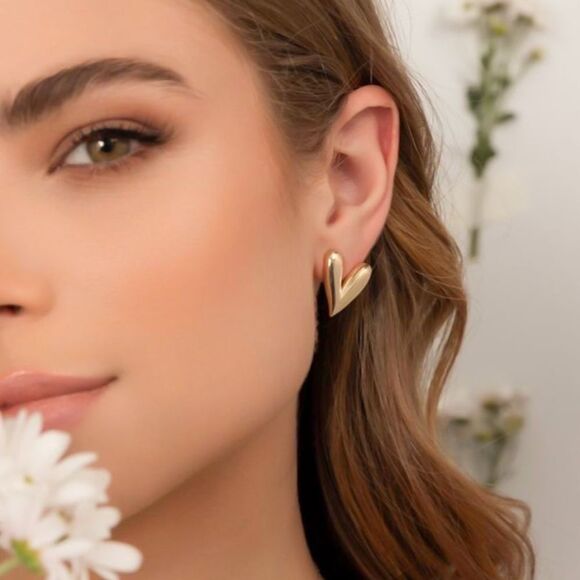 heart stud earrings M31 - Picture 3 of 9